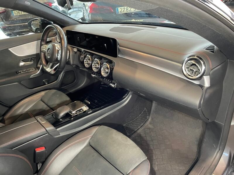 MERCEDES-BENZ CLA 200 CDI AMG LINE