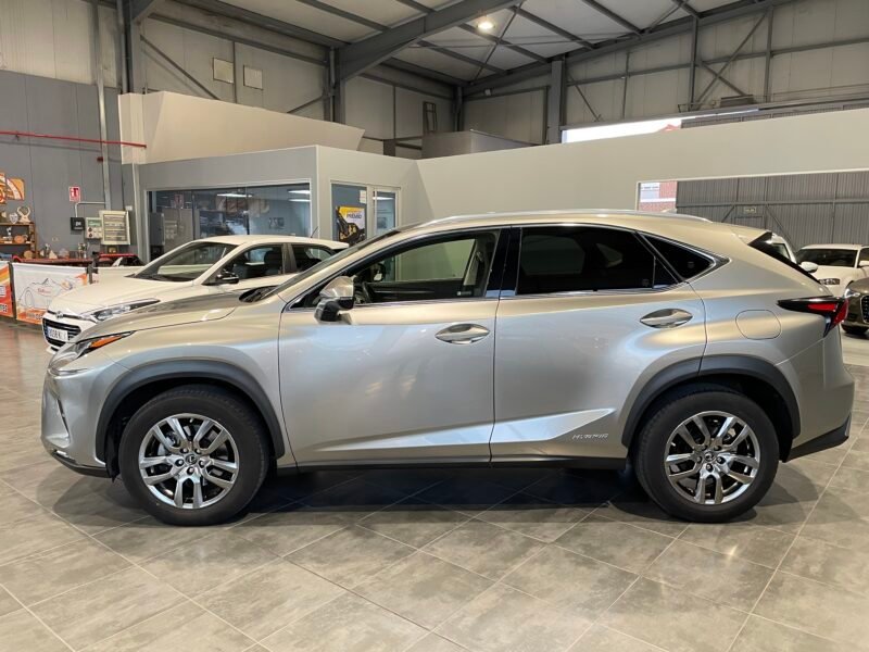 LEXUS NX 300 H