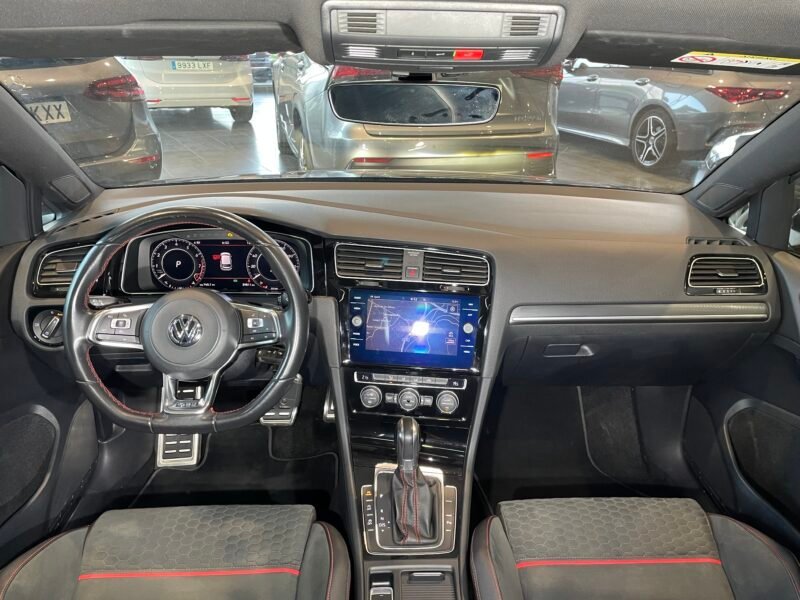VOLKSWAGEN GOLF GTI PERFORMANCE
