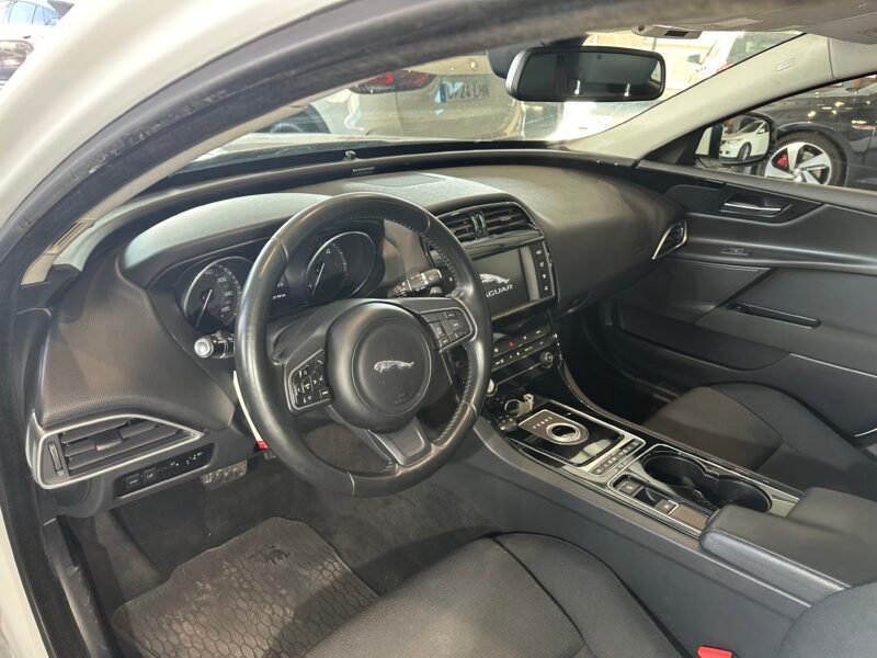 JAGUAR XE 2.0D