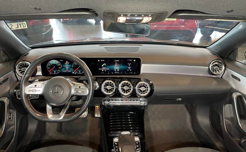 MERCEDES-BENZ CLA 200 CDI AMG LINE