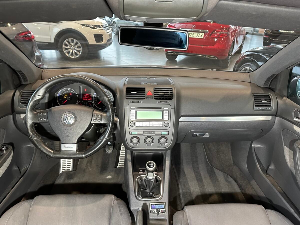 VOLKSWAGEN GOLF 2.0 GTI