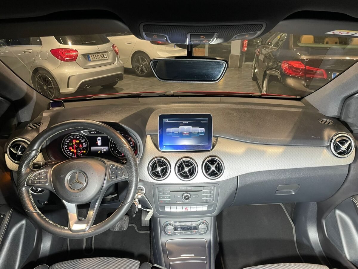 MERCEDES-BENZ Clase B 180 SPORT