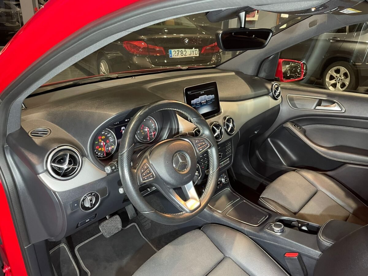 MERCEDES-BENZ Clase B 180 SPORT