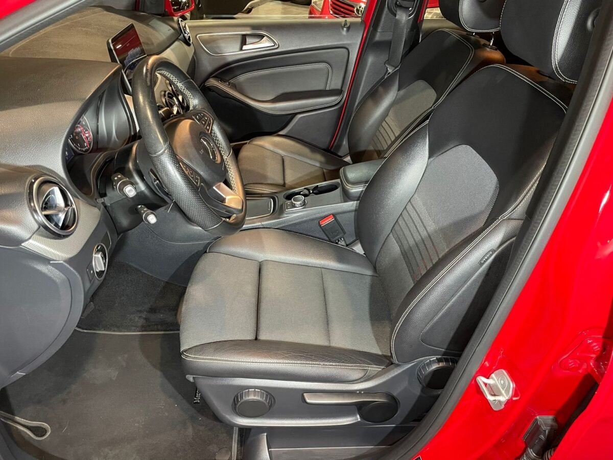 MERCEDES-BENZ Clase B 180 SPORT