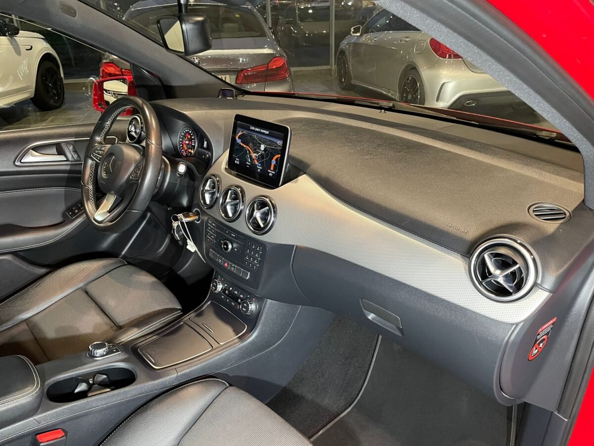 MERCEDES-BENZ Clase B 180 SPORT