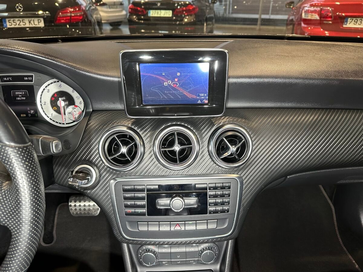 MERCEDES-BENZ CLASE A A 180 AMG LINE