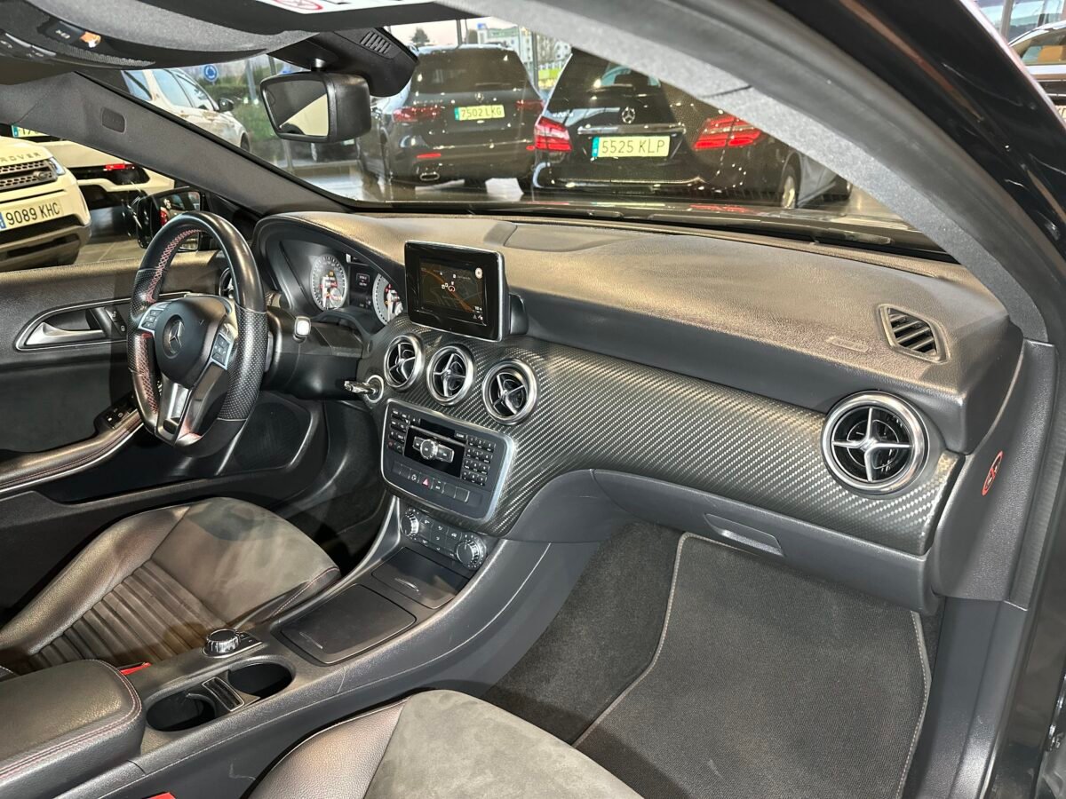 MERCEDES-BENZ CLASE A A 180 AMG LINE