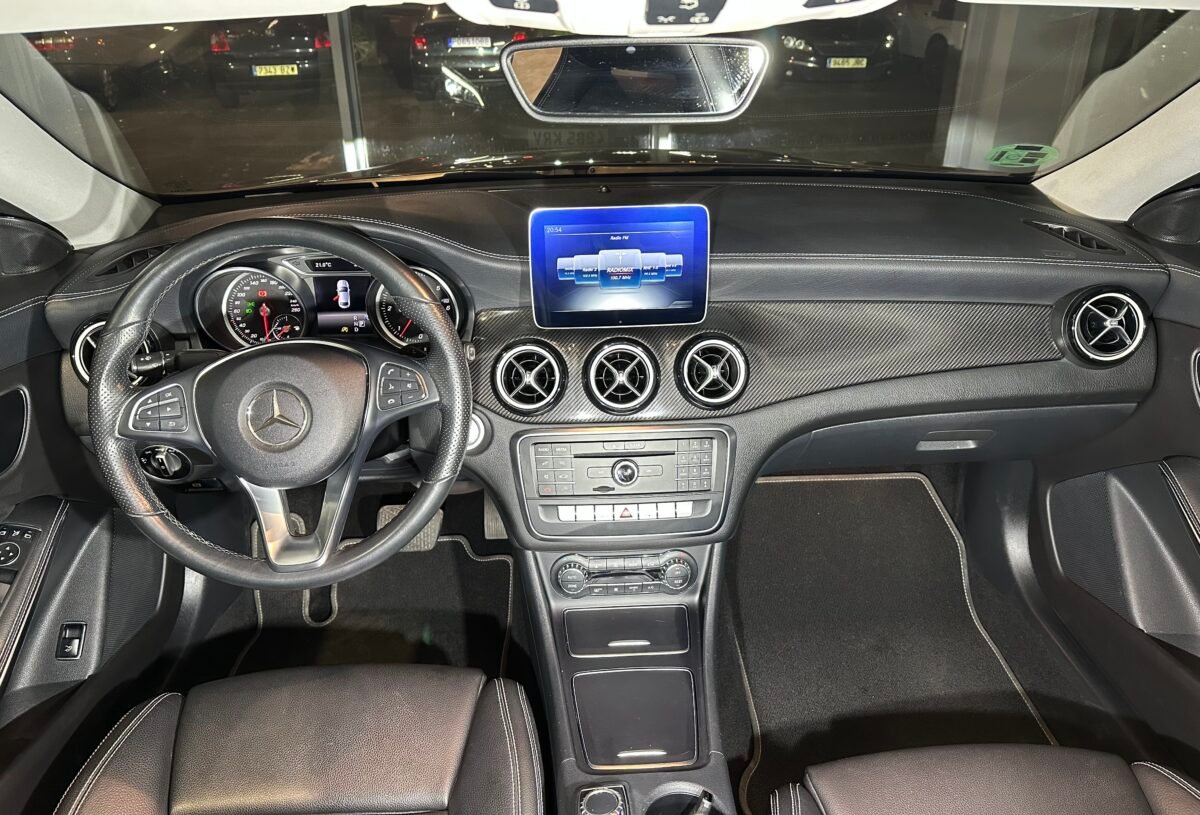 MERCEDES-BENZ CLASE CLA 200 cdi AMG LINE
