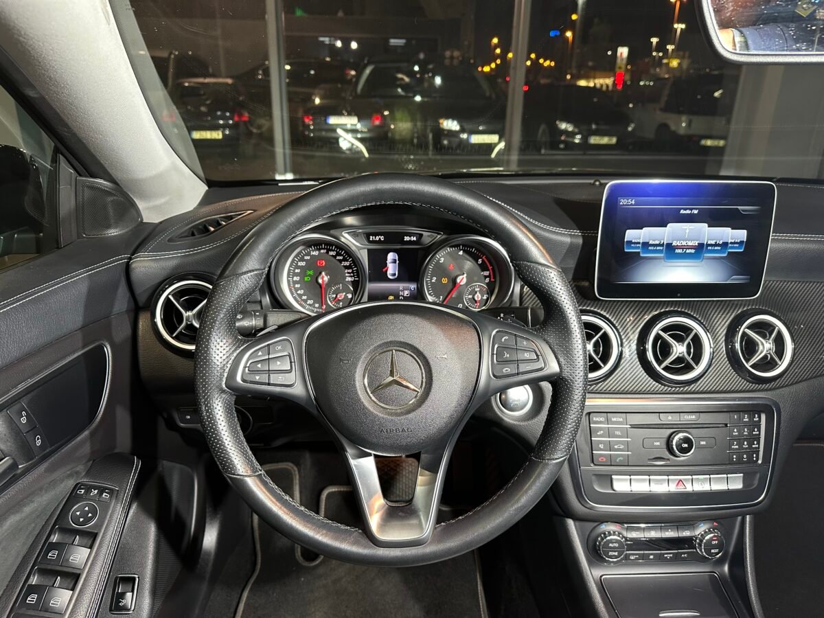 MERCEDES-BENZ CLASE CLA 200 cdi AMG LINE