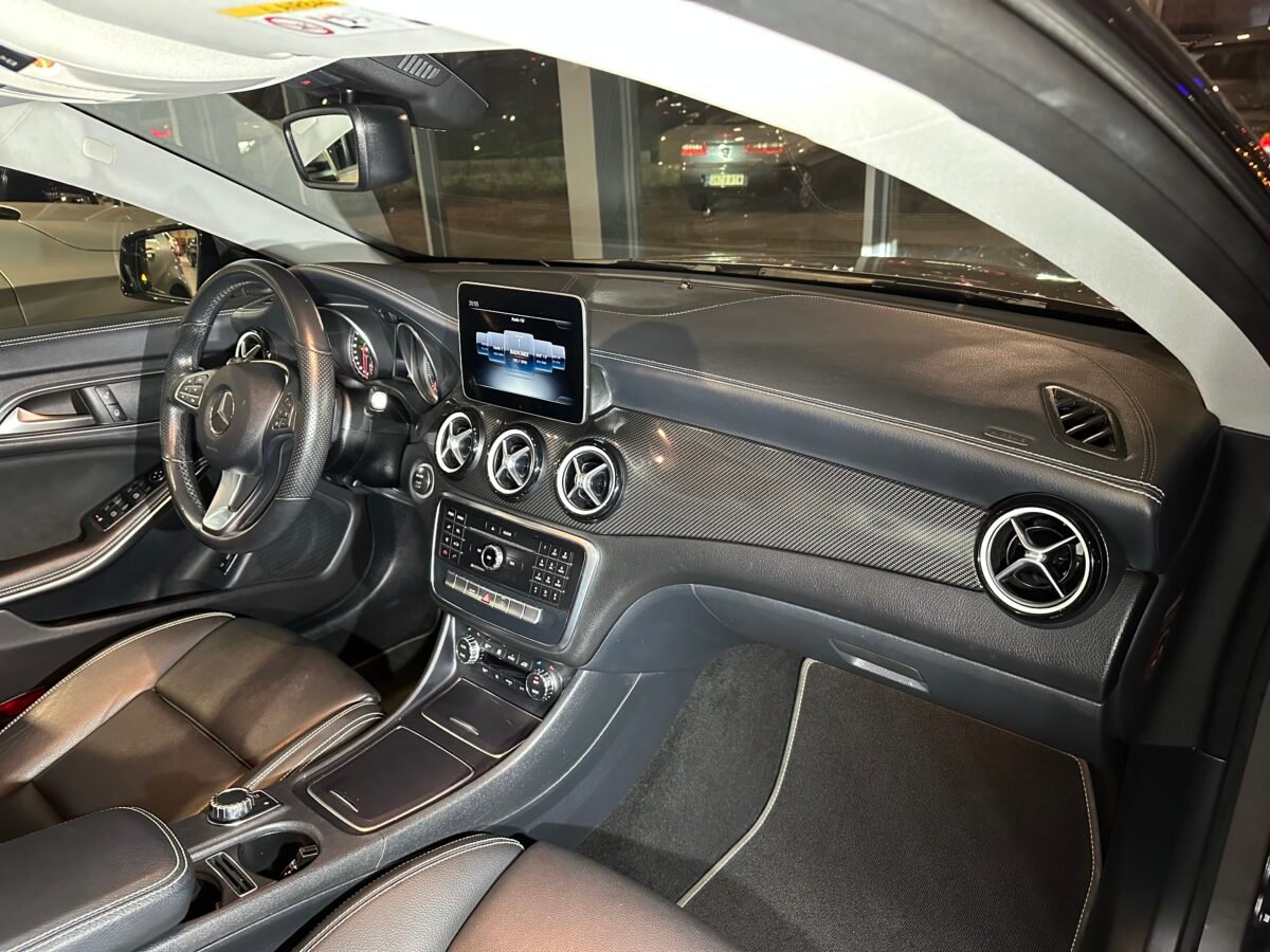 MERCEDES-BENZ CLASE CLA 200 cdi AMG LINE