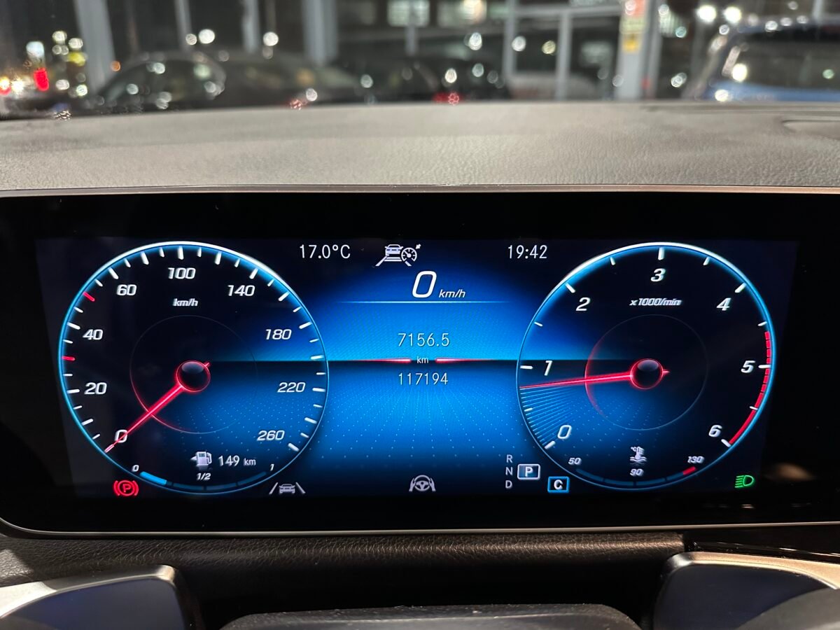 MERCEDES-BENZ GLB 200 cdi