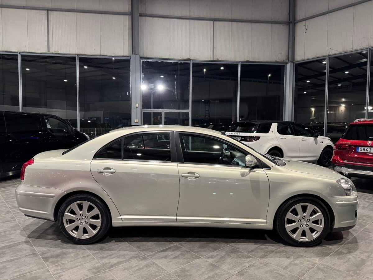 TOYOTA Avensis 2.2 D4D