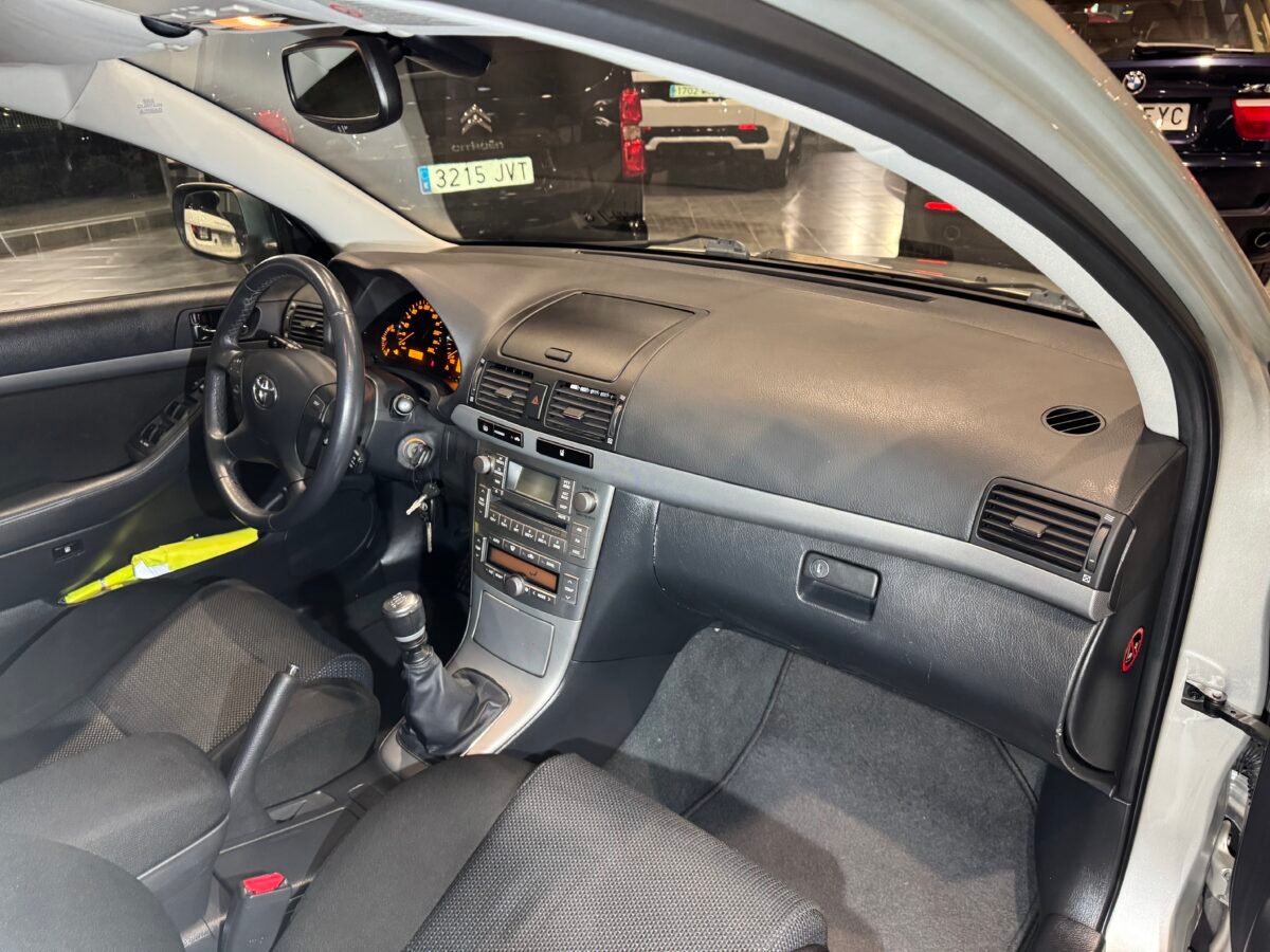 TOYOTA Avensis 2.2 D4D