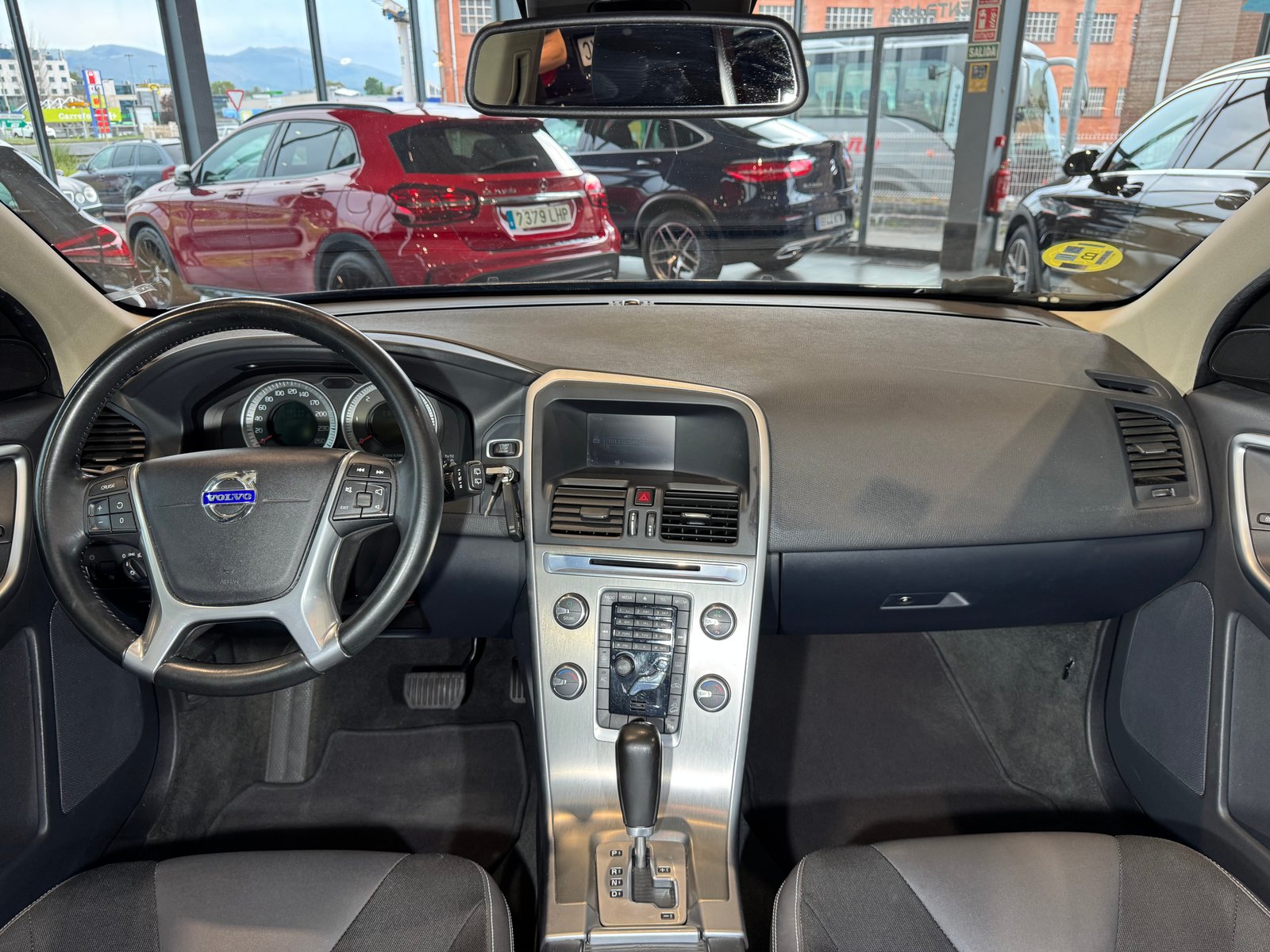 VOLVO XC60 2.4 D