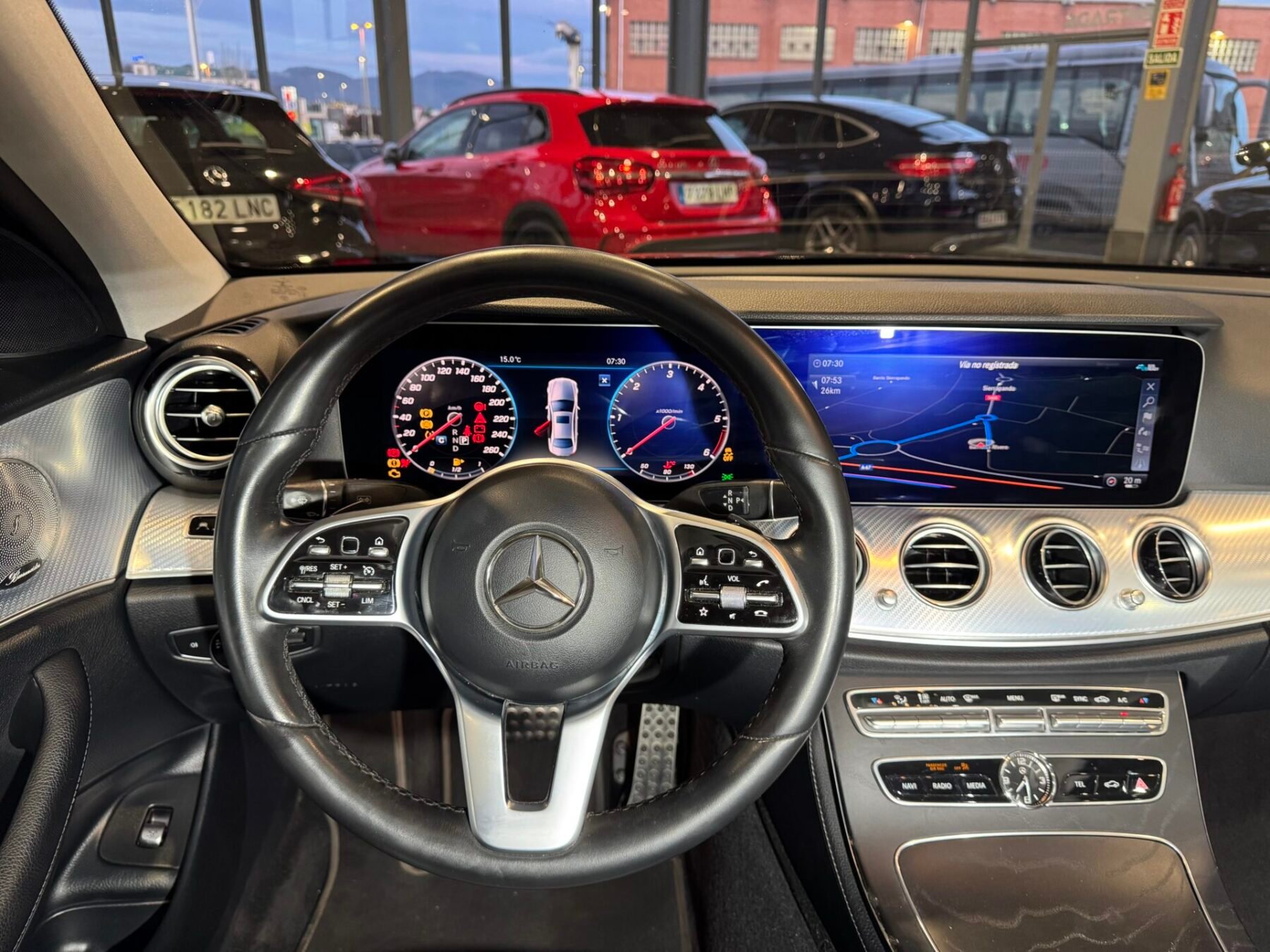 MERCEDES-BENZ CLASE E 220 CDI AMG LINE