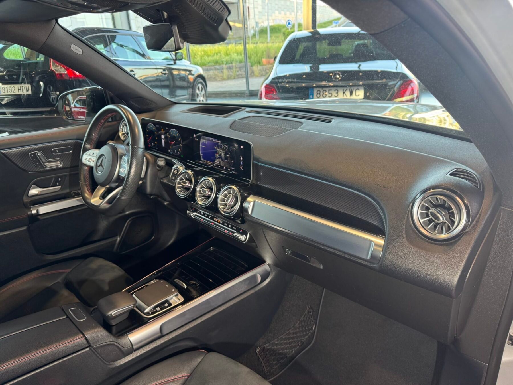MERCEDES-BENZ GLB 200 Amg Line