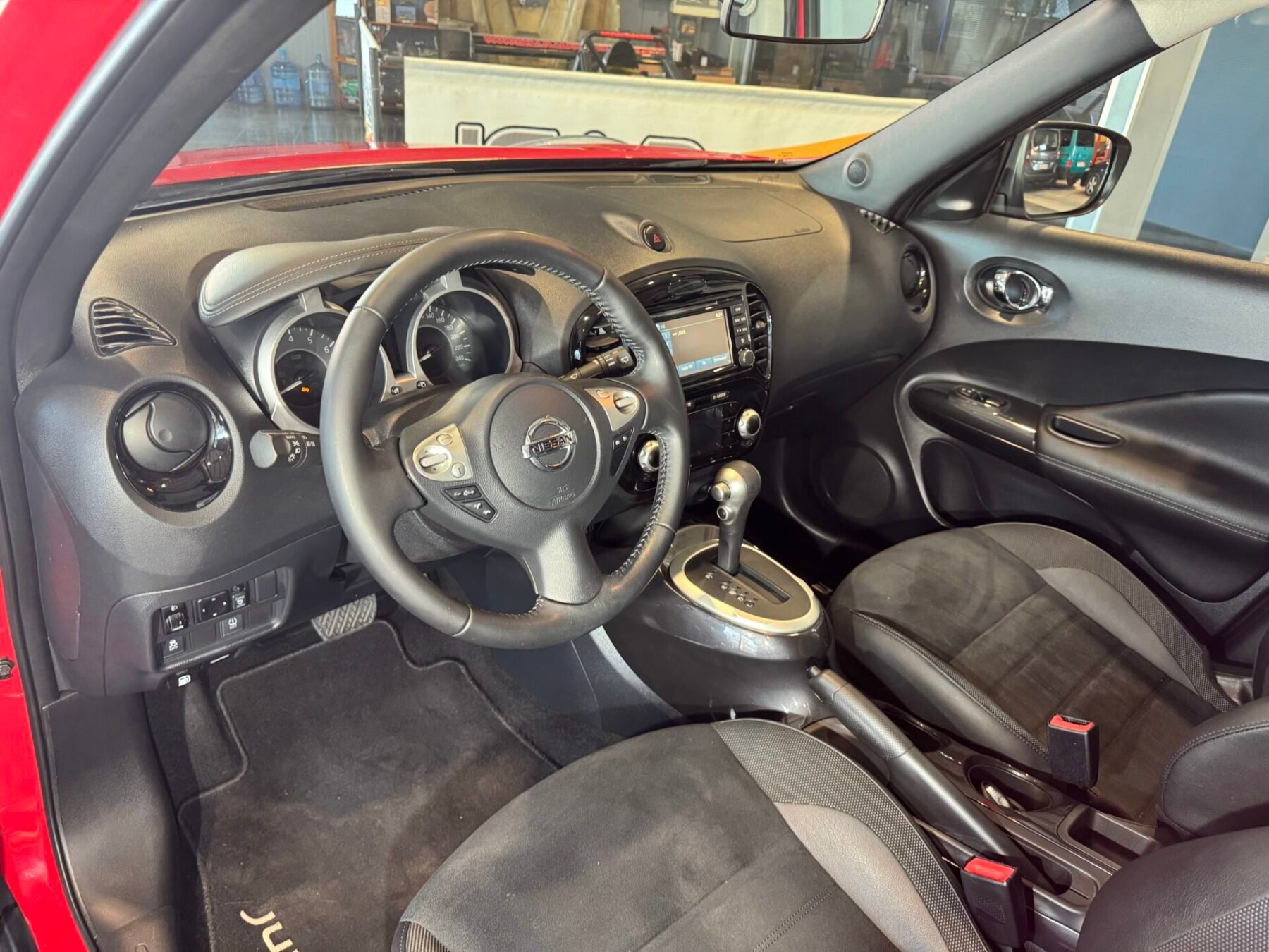 NISSAN Juke 1.6