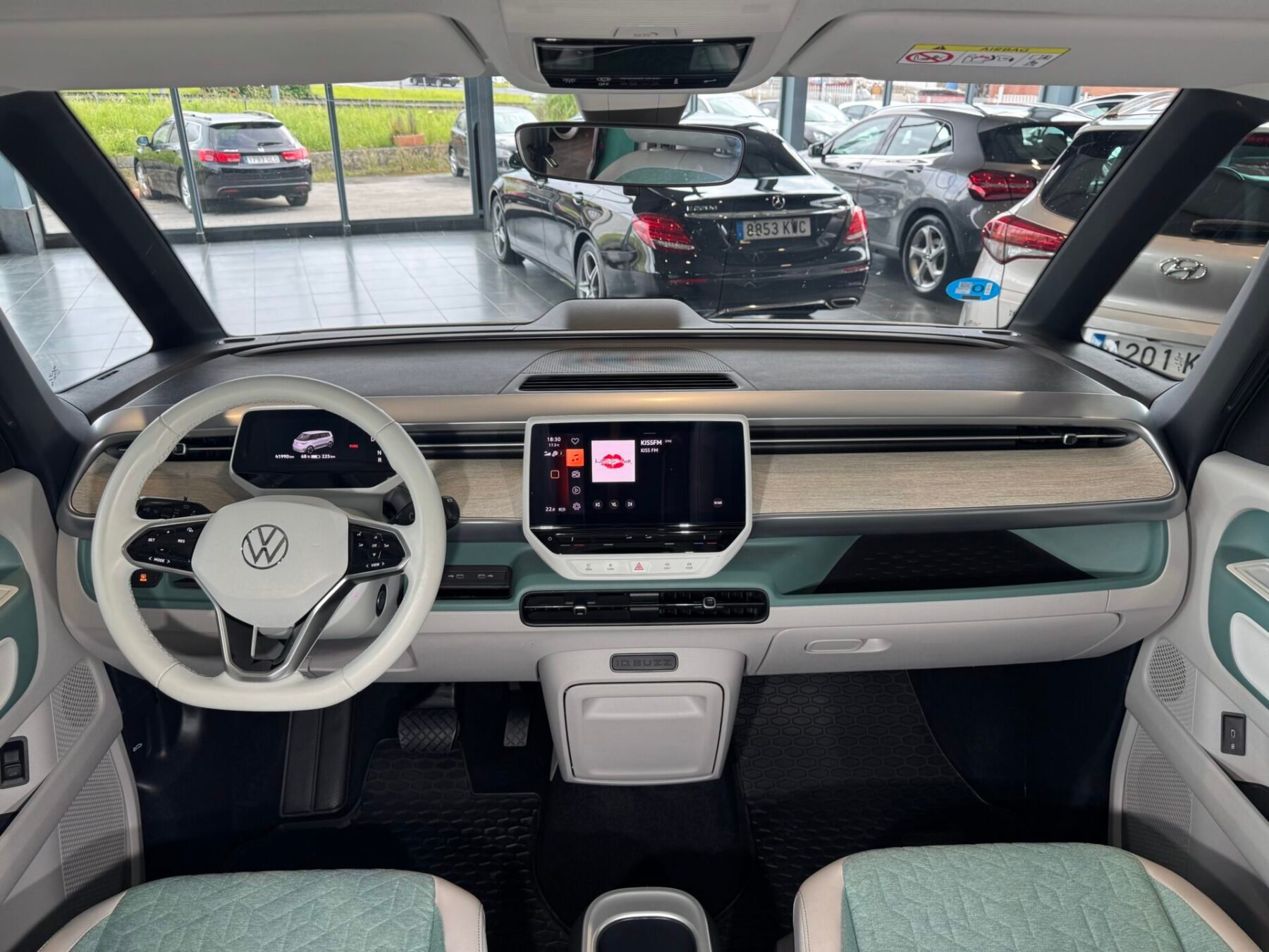 VOLKSWAGEN ID BUZZ