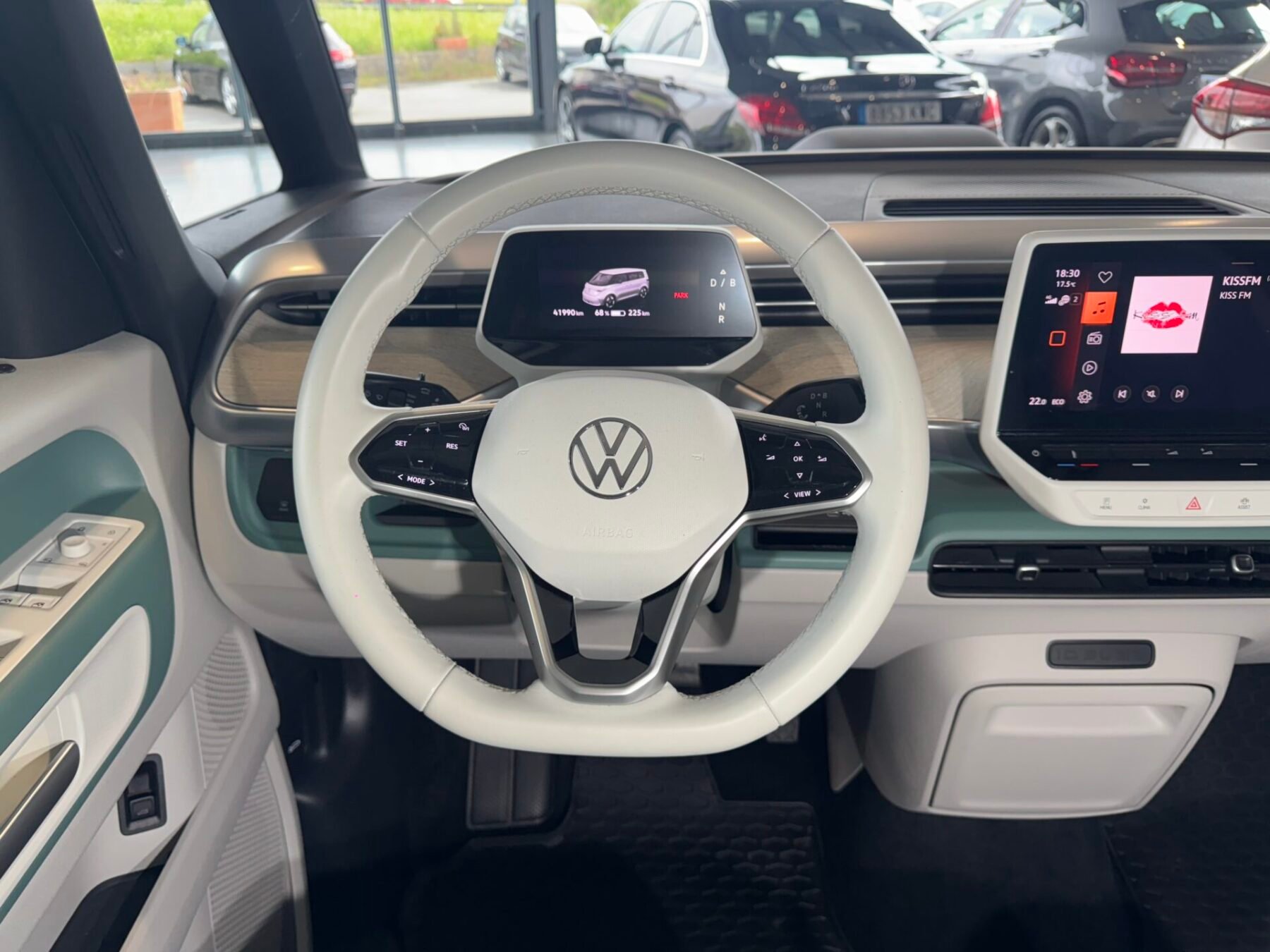 VOLKSWAGEN ID BUZZ