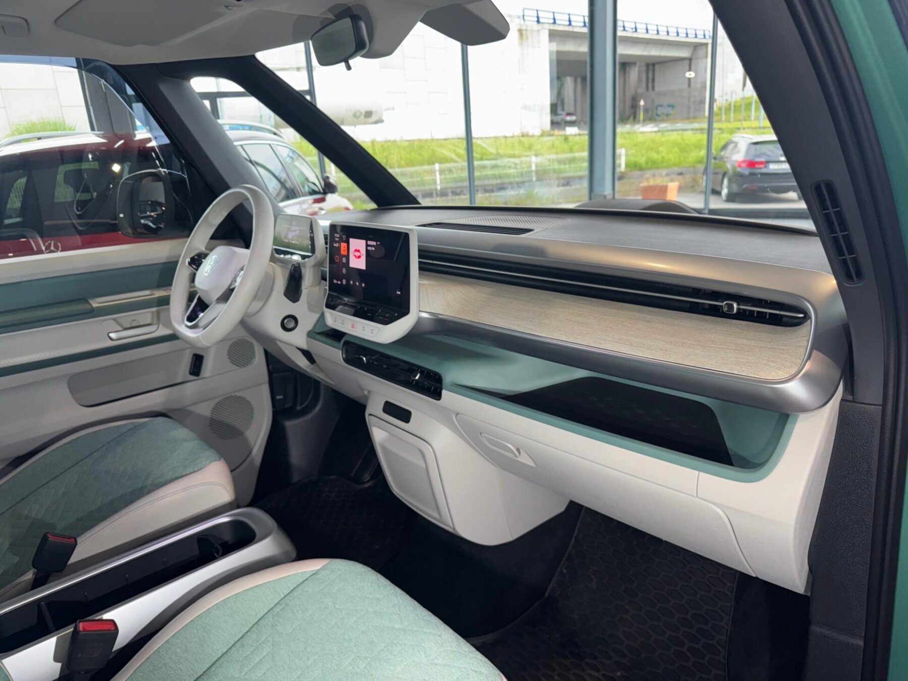 VOLKSWAGEN ID BUZZ