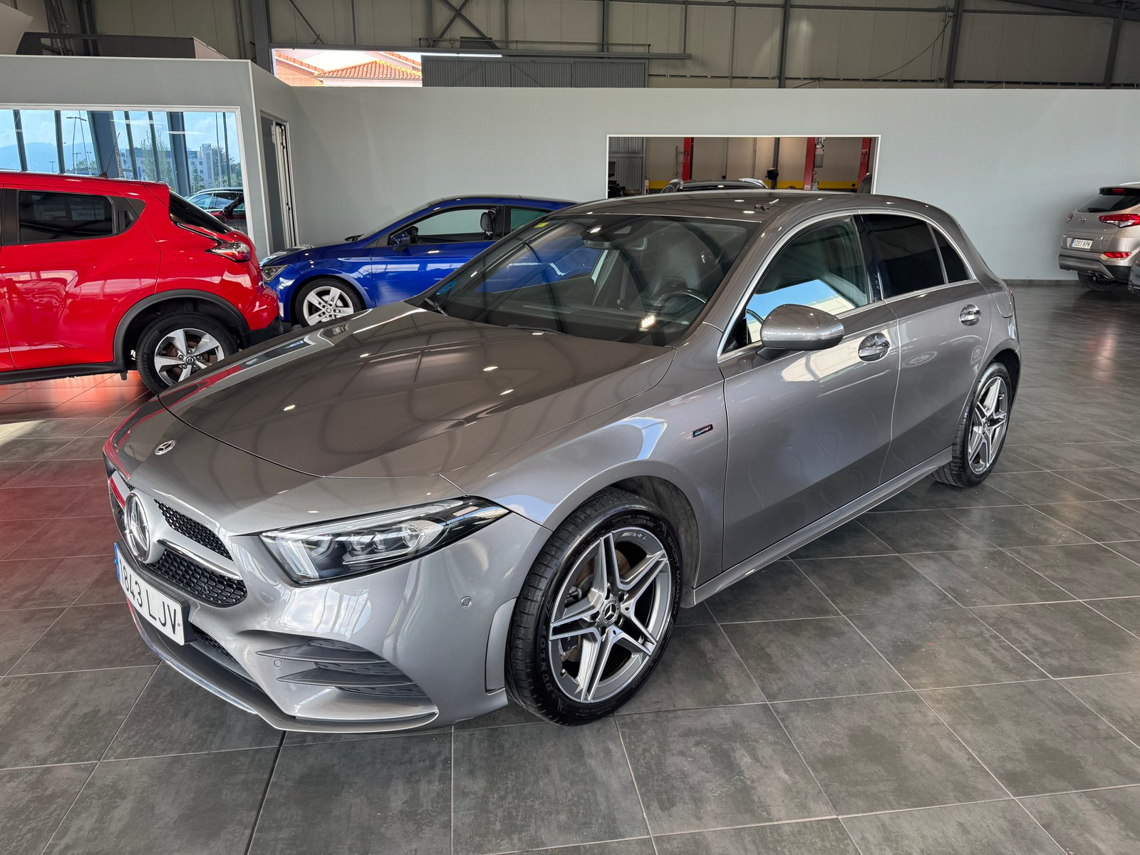 MERCEDES-BENZ CLASE A 250 AMG LINE