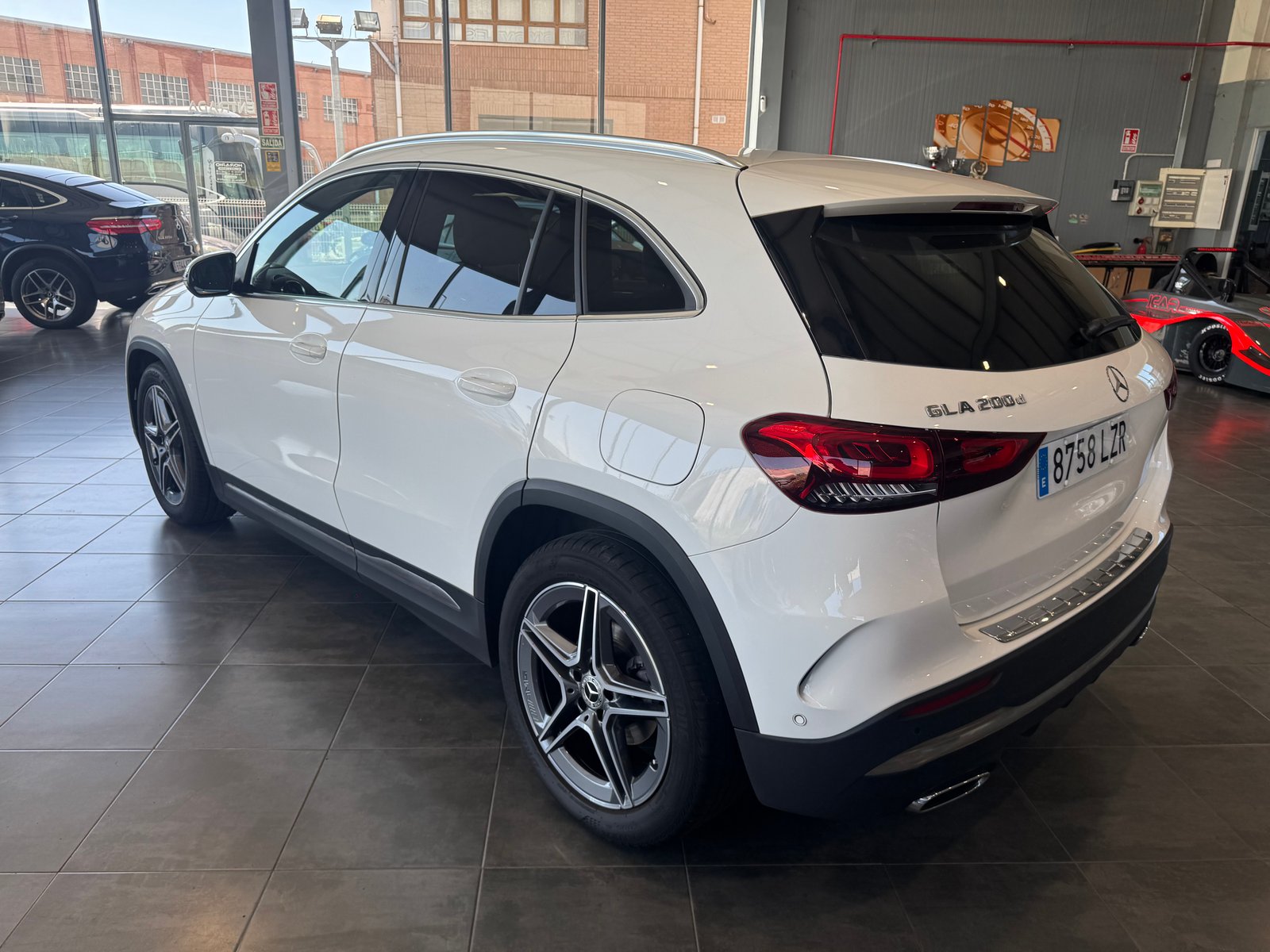 MERCEDES-BENZ GLA 200 CDI AMG LINE