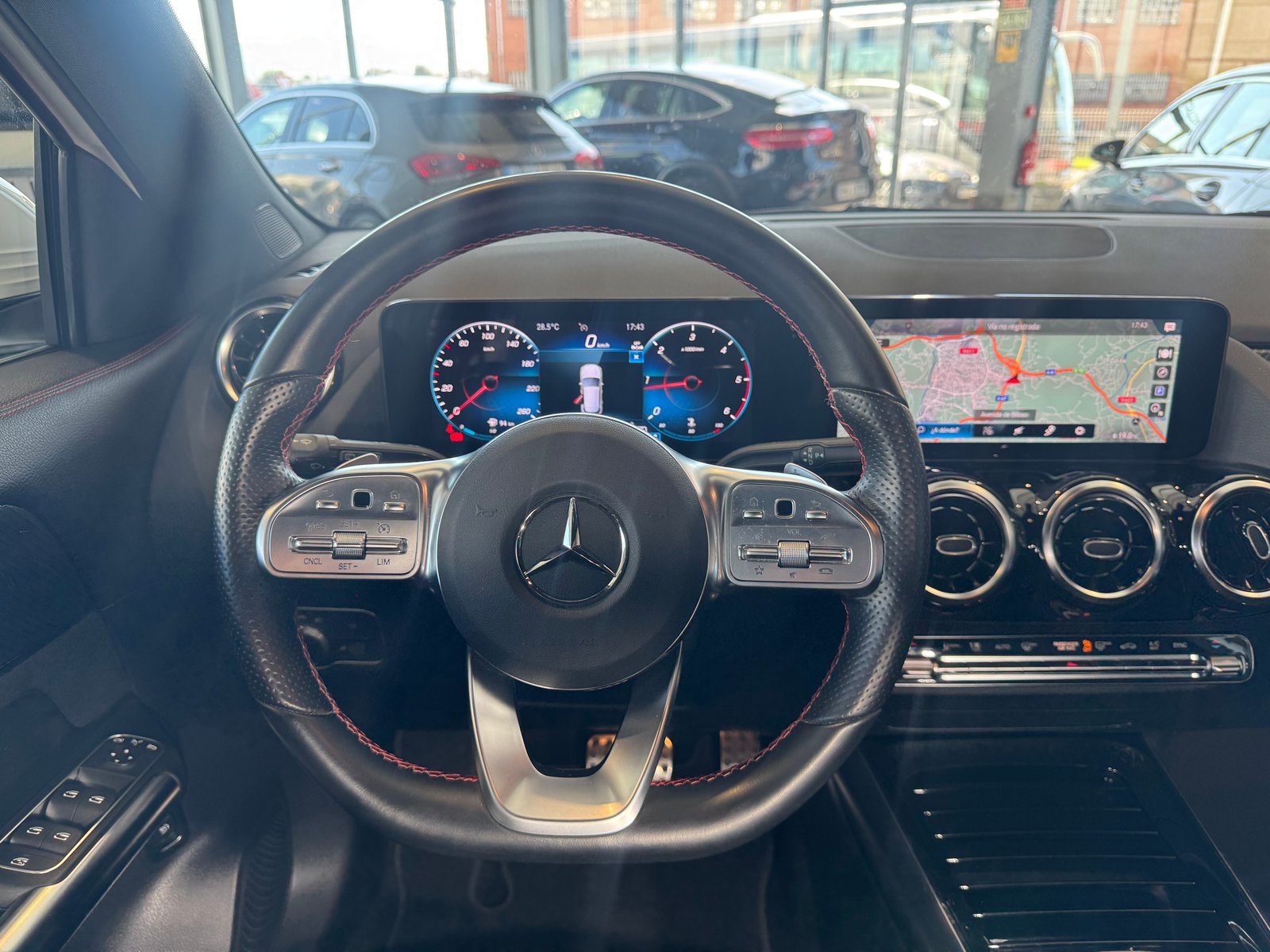 MERCEDES-BENZ GLA 200 CDI AMG LINE