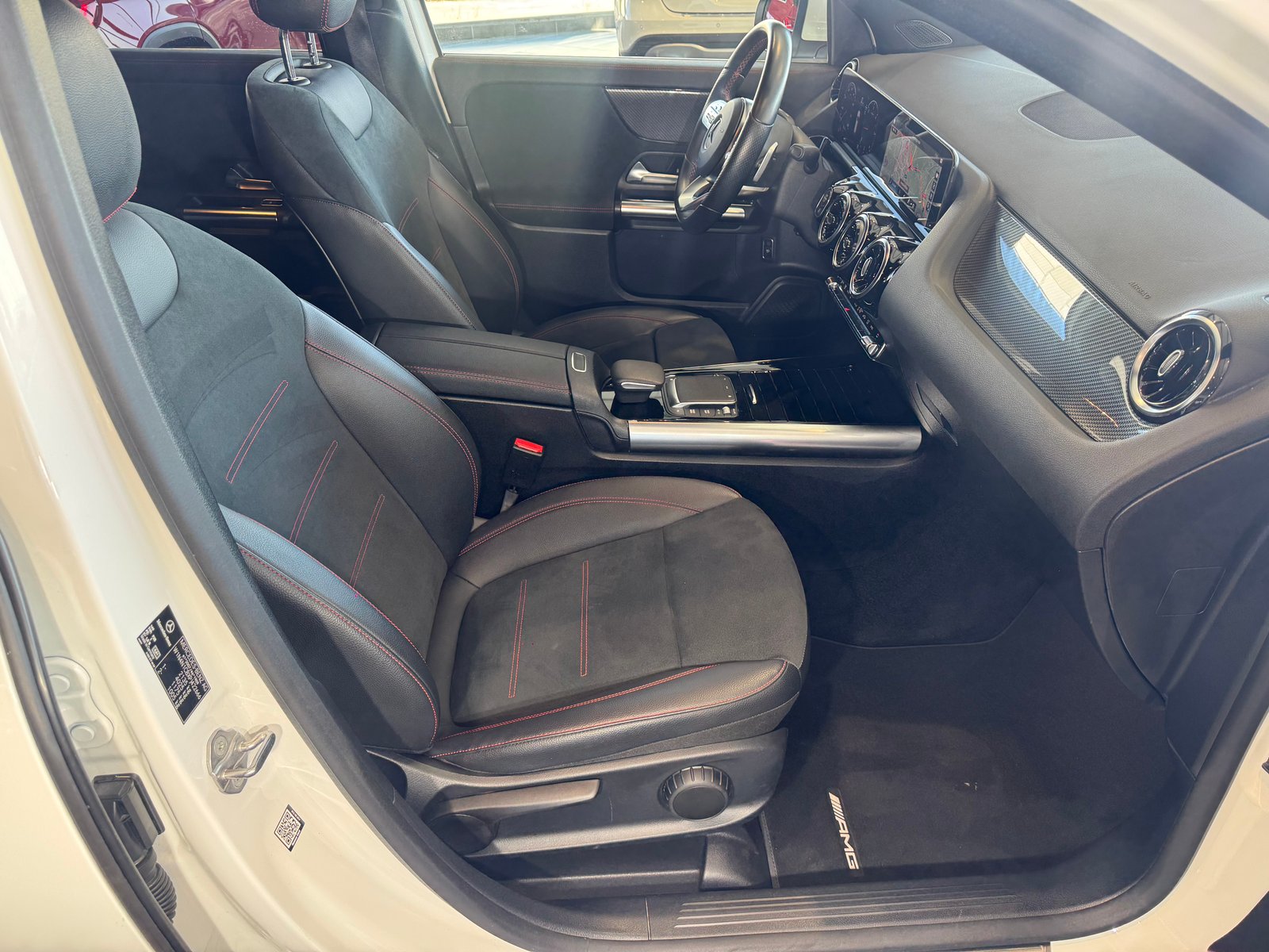 MERCEDES-BENZ GLA 200 CDI AMG LINE