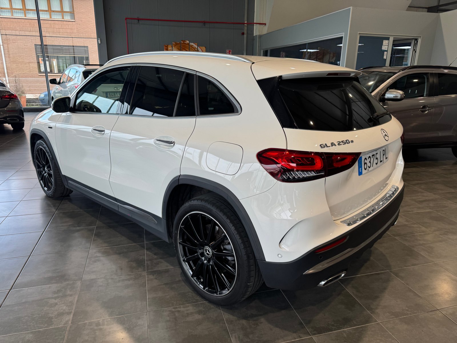 MERCEDES-BENZ GLA 250e