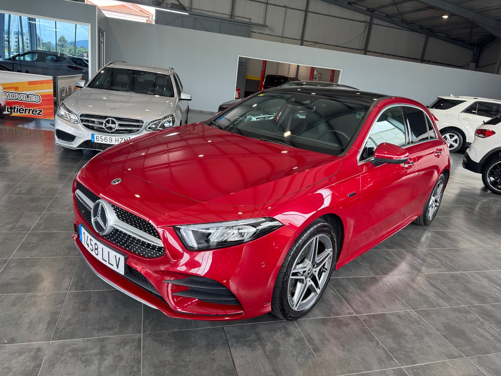 MERCEDES-BENZ CLASE A 250e AMG LINE