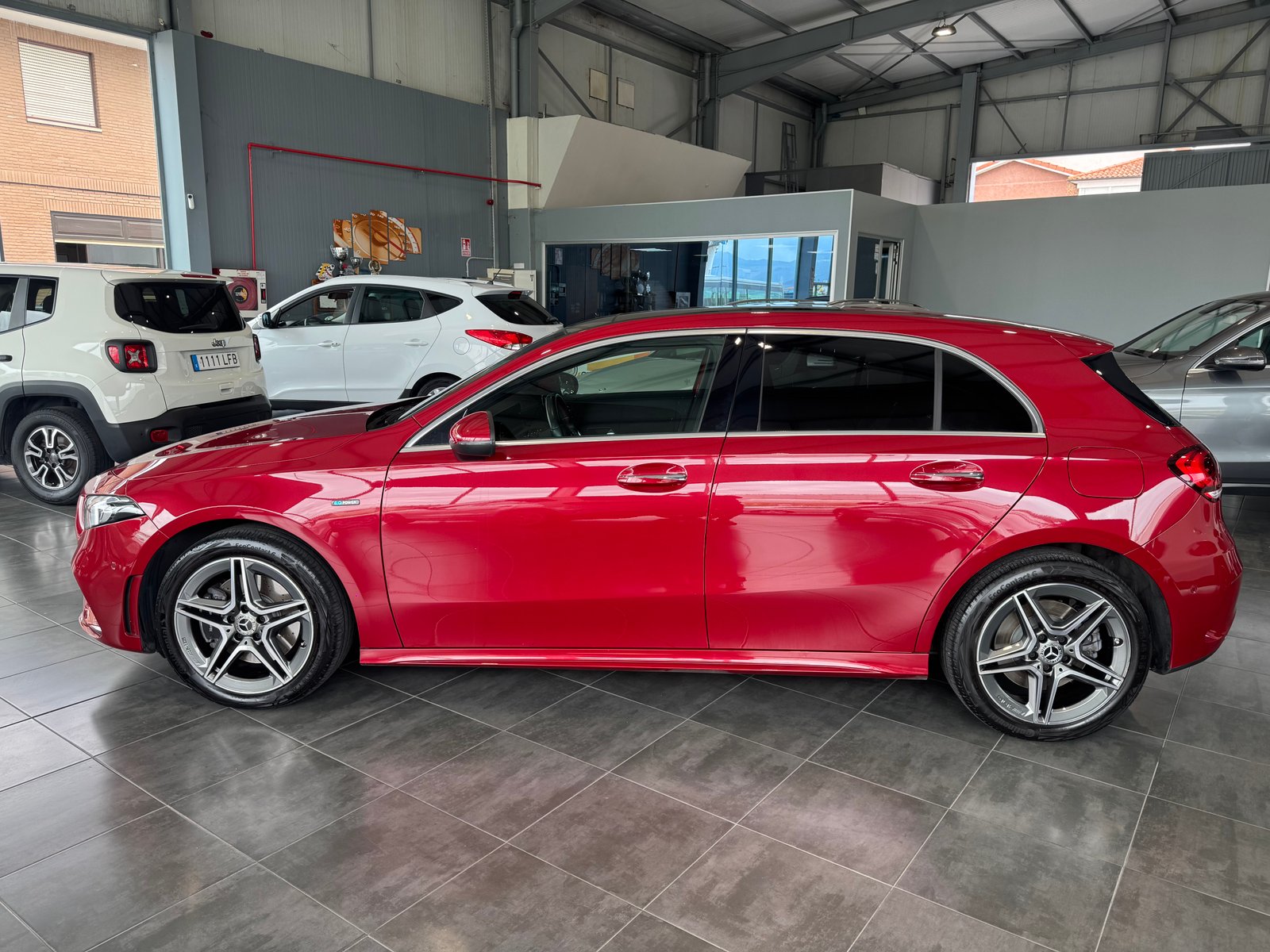 MERCEDES-BENZ CLASE A 250e AMG LINE