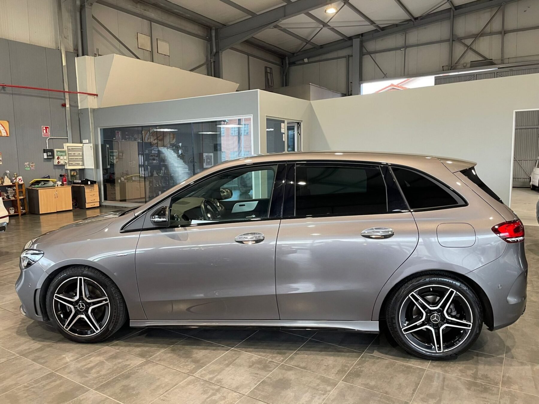 MERCEDES-BENZ Clase B 200 Amg line 