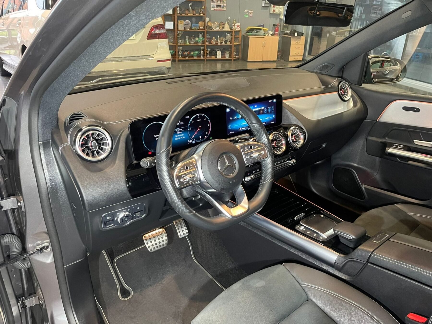 MERCEDES-BENZ Clase B 200 Amg line 