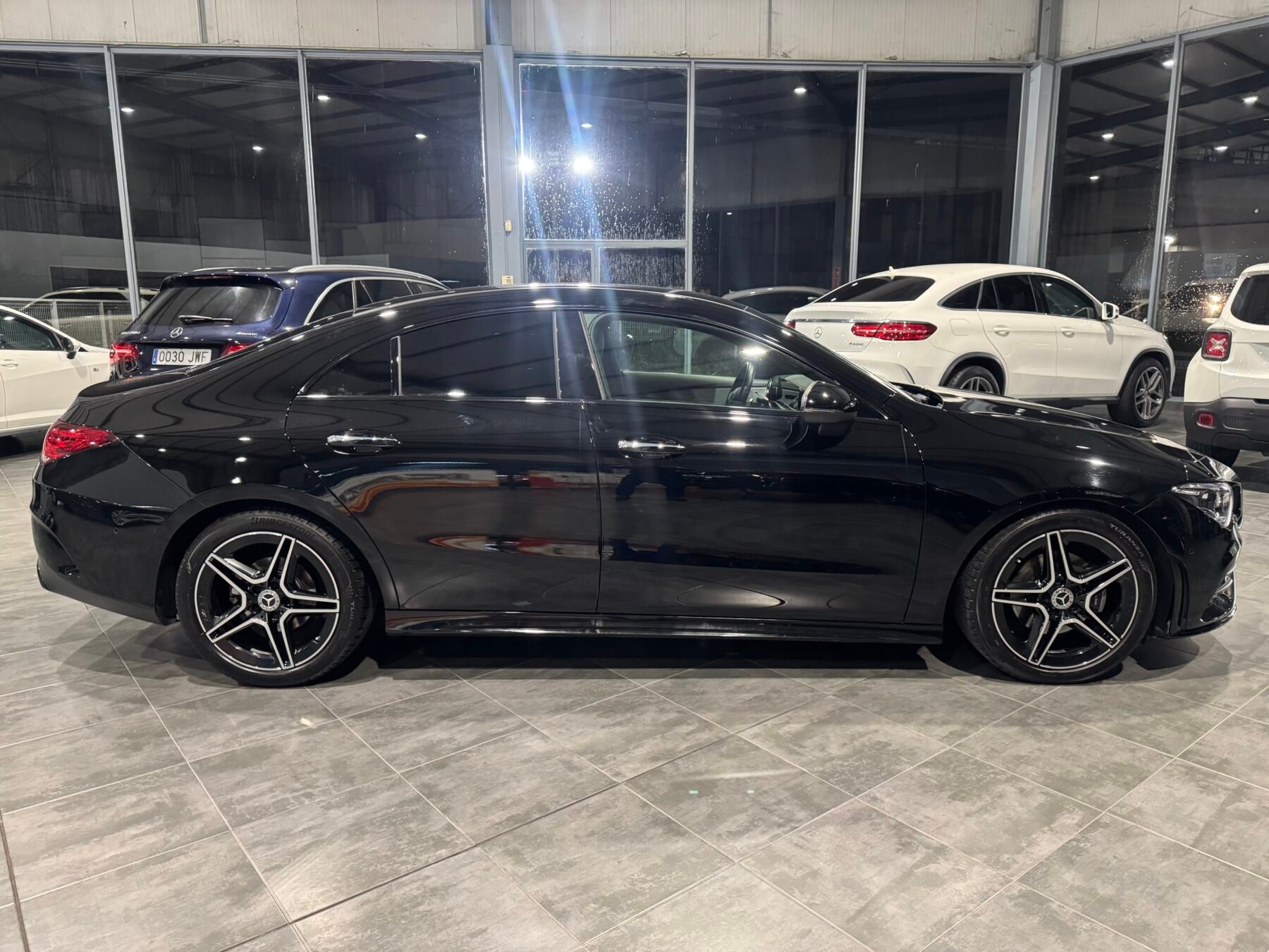 MERCEDES-BENZ CLA 180 Amg Line
