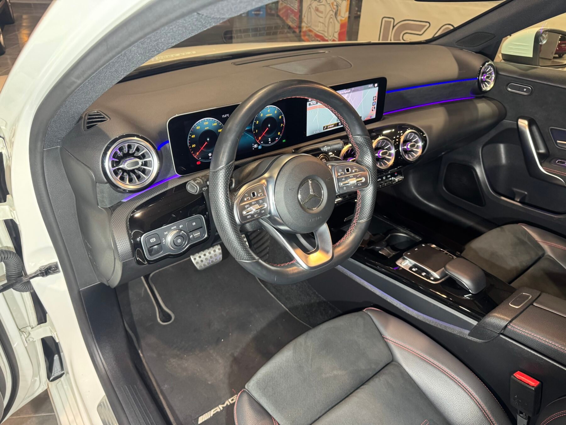 MERCEDES-BENZ CLASE A 180 AMG LINE 