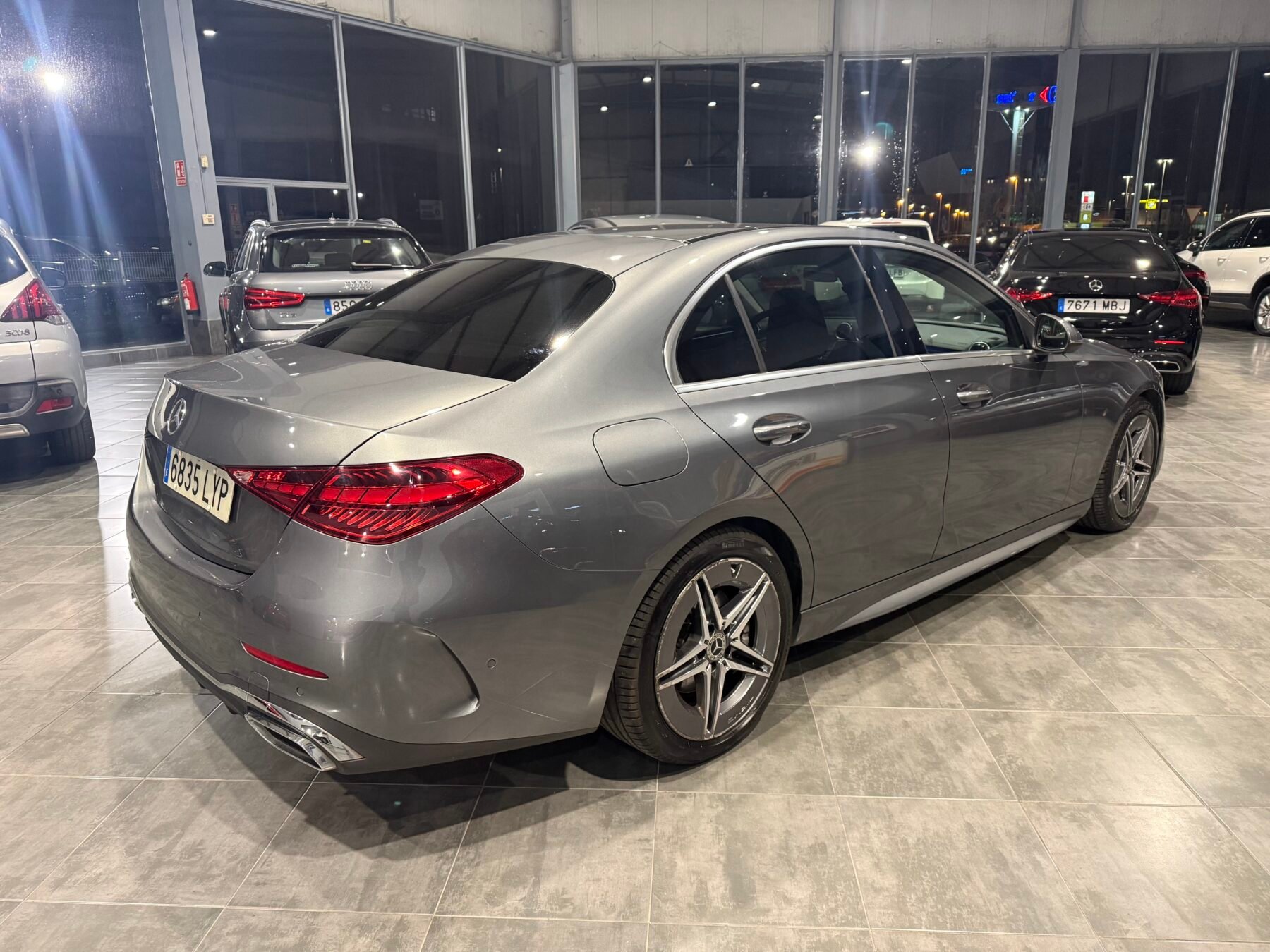 MERCEDES-BENZ Clase C 200 AMG LINE