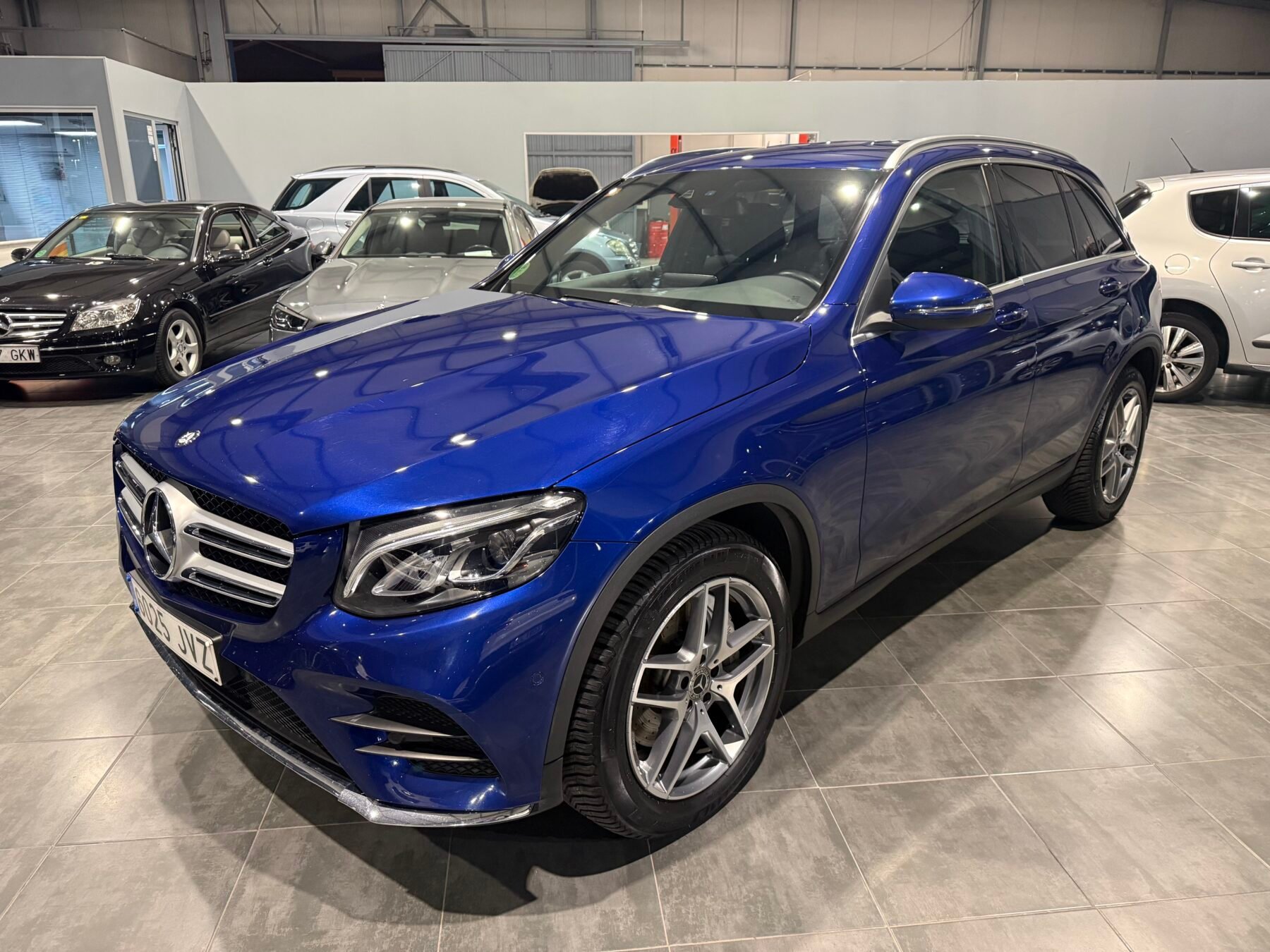 MERCEDES-BENZ GLC 250 amg line