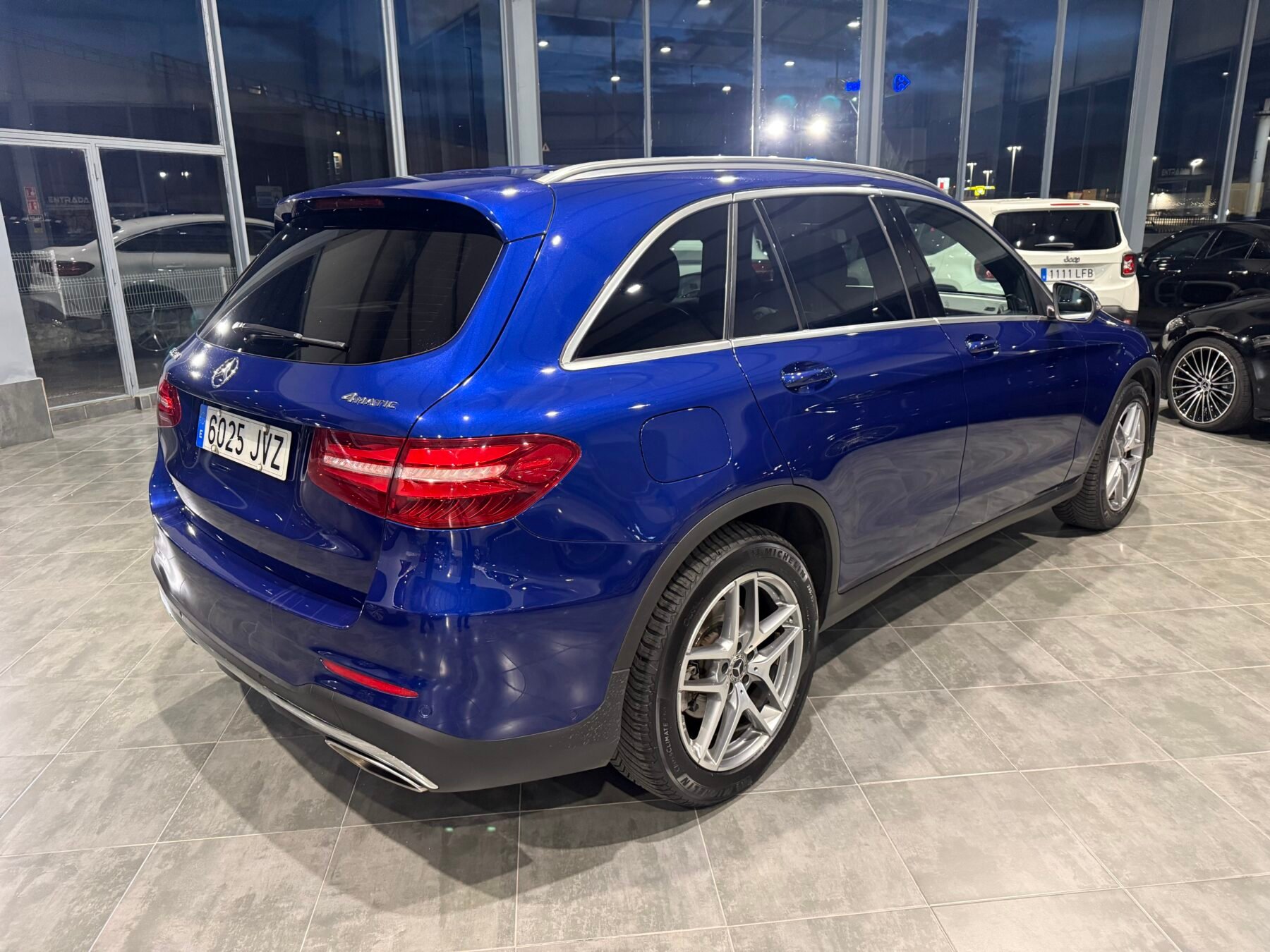 MERCEDES-BENZ GLC 250 amg line