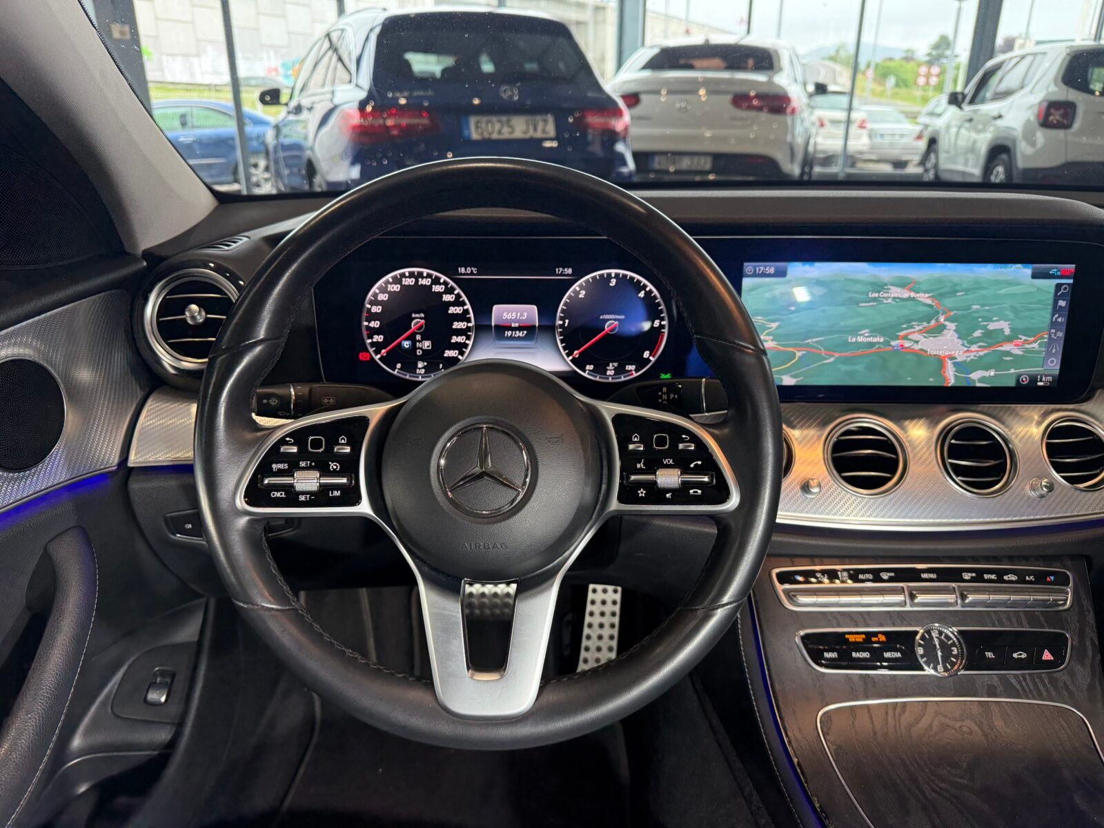 MERCEDES-BENZ CLASE E 220 CDI AMG LINE