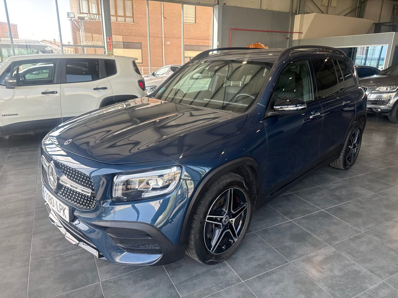 MERCEDES-BENZ GLB 220 CDI AMG LINE