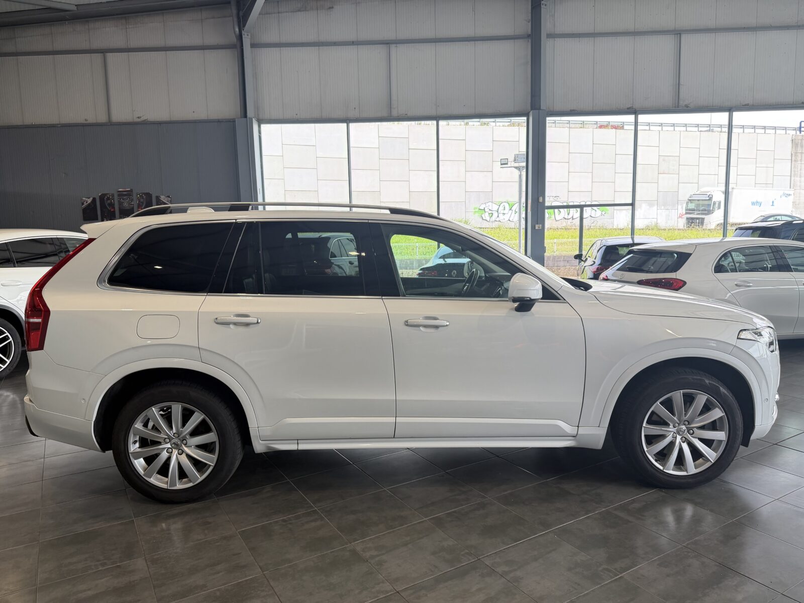 VOLVO XC90 D5
