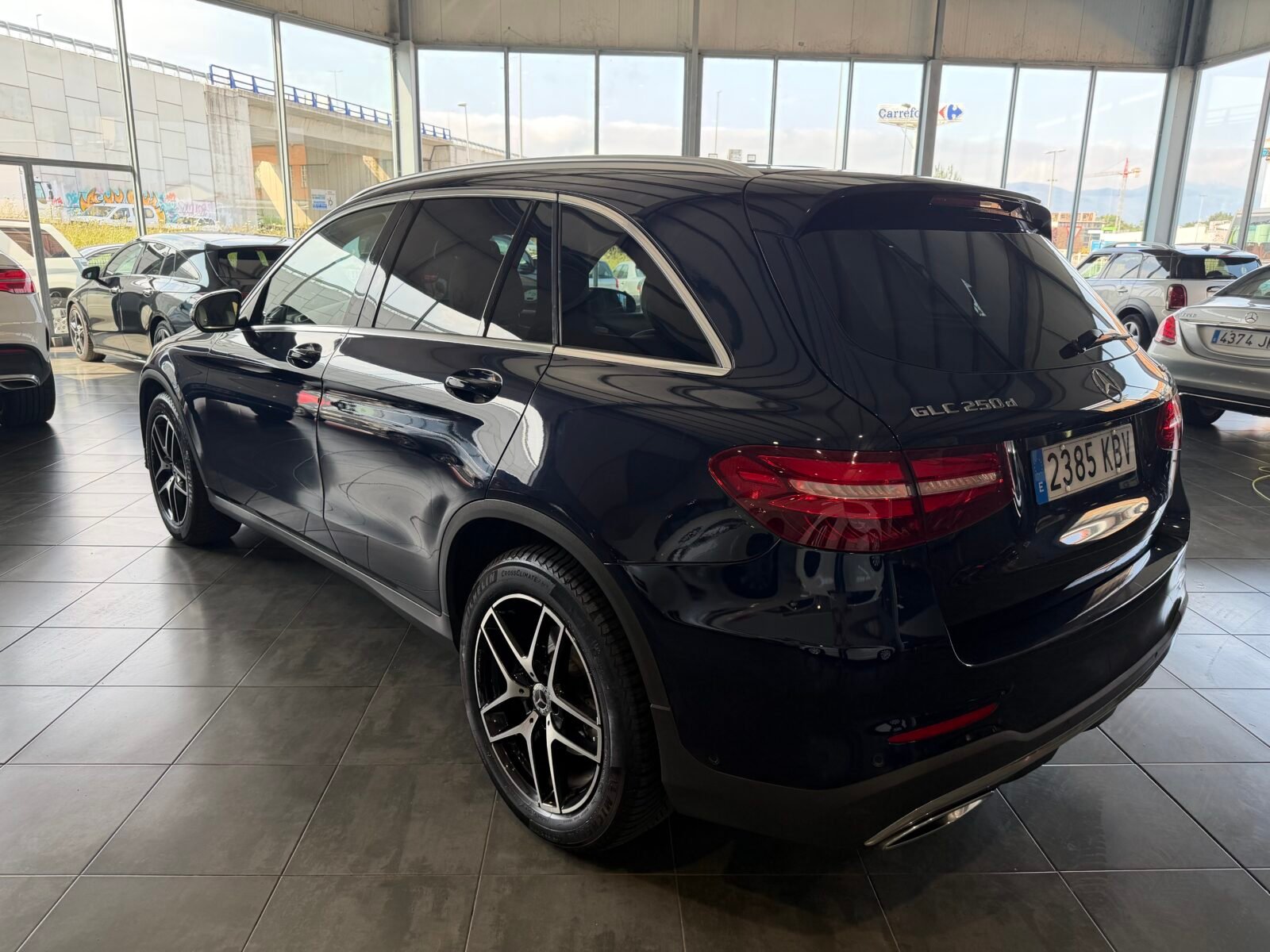 MERCEDES-BENZ GLC 250 AMG LINE
