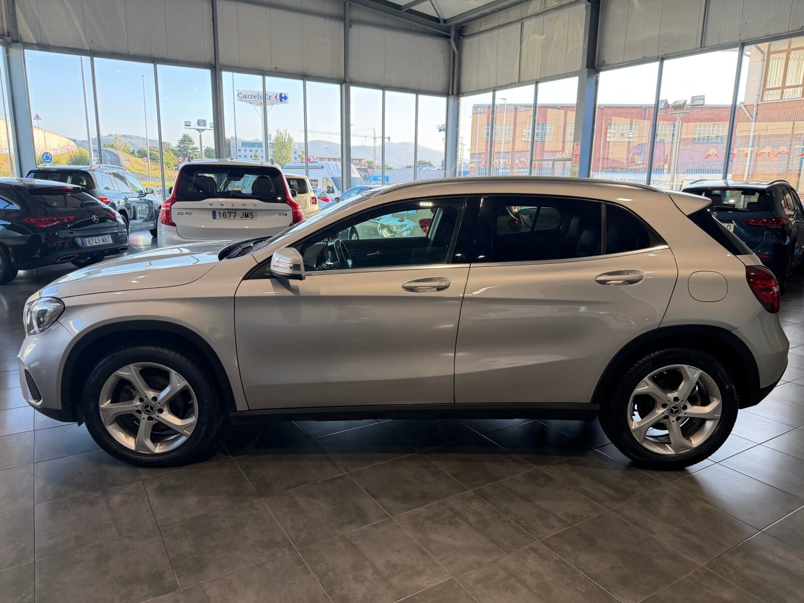 MERCEDES-BENZ GLA 200cdi
