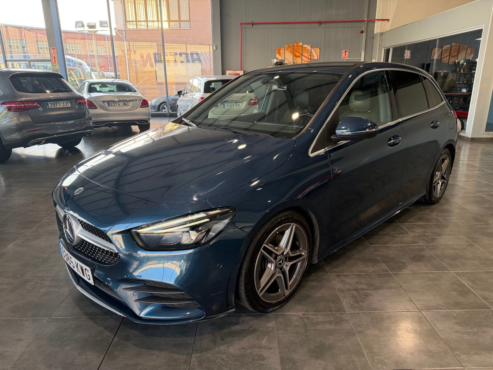 MERCEDES-BENZ Clase B 180 AMG LINE 