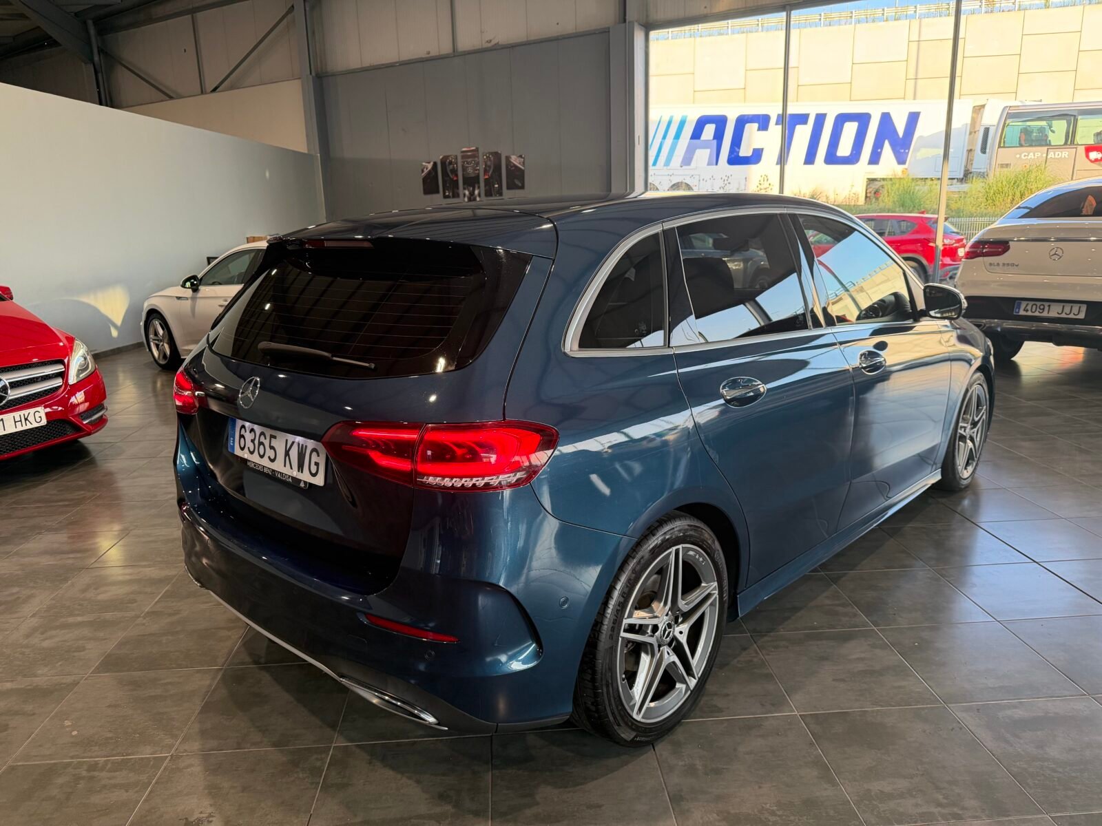 MERCEDES-BENZ Clase B 180 AMG LINE 
