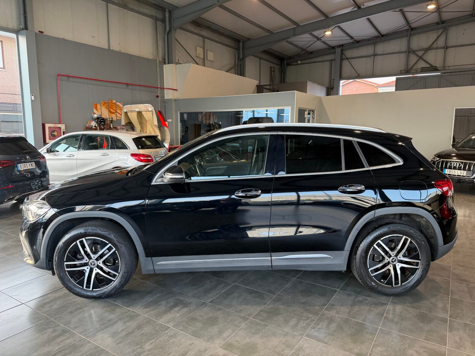MERCEDES-BENZ GLA 180
