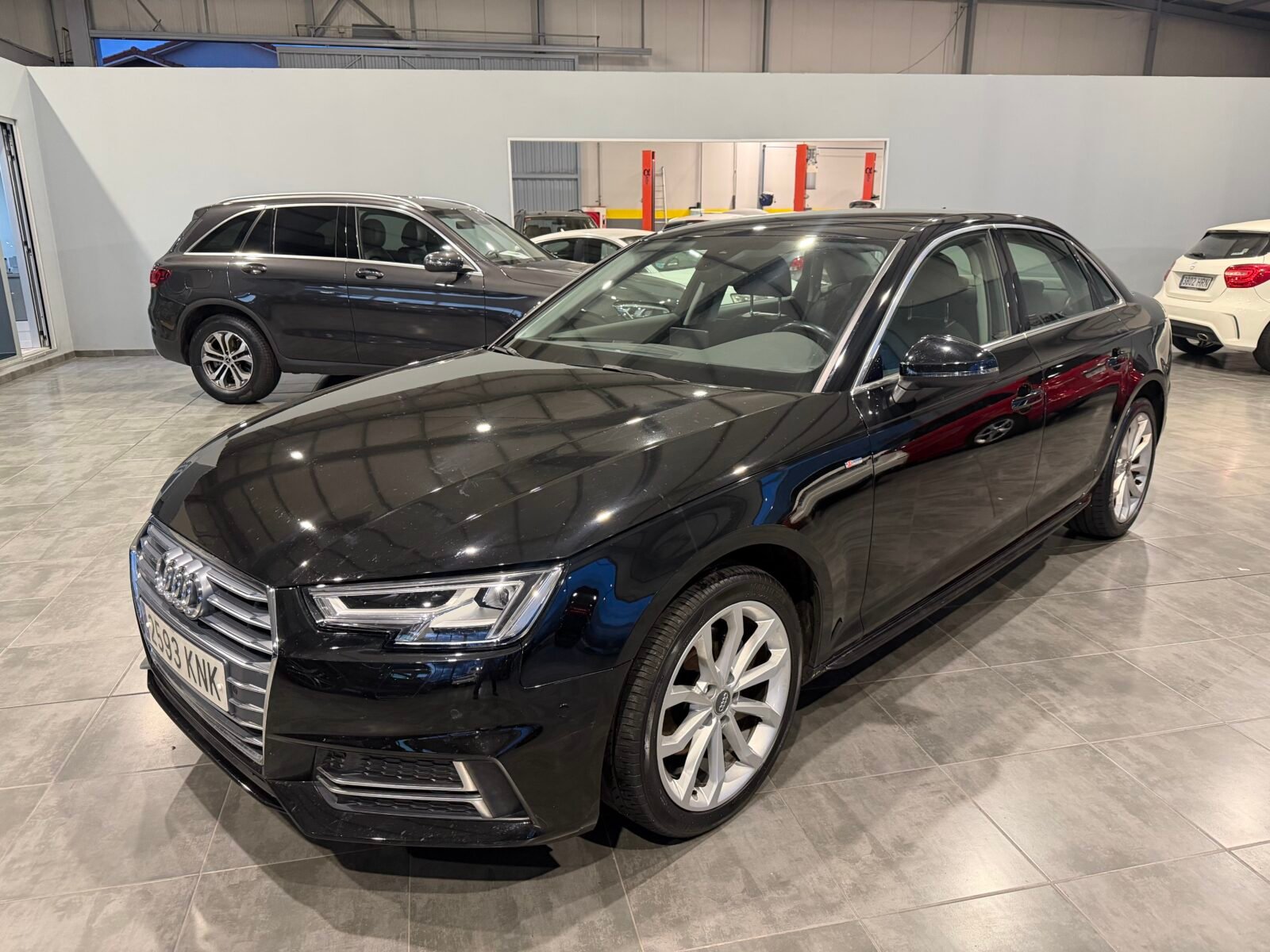 AUDI A4 2.0 TDI Sline